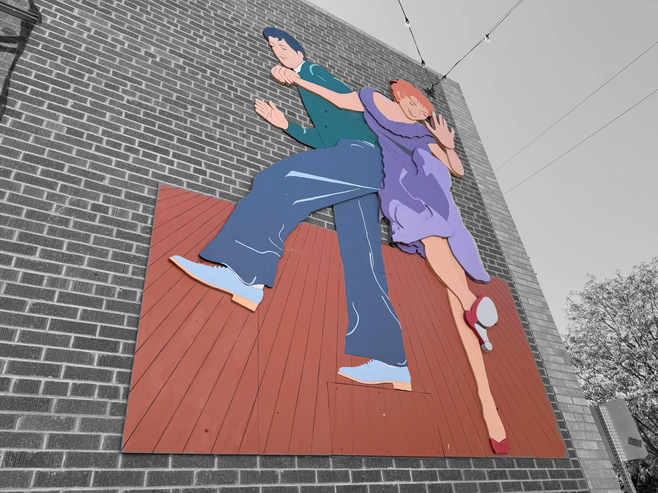 Wall art of couple dancing
